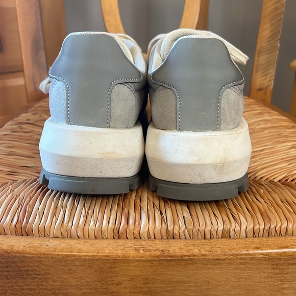 EUC H&M women’s platform gray sneakers size 7 - Picture 4 of 10